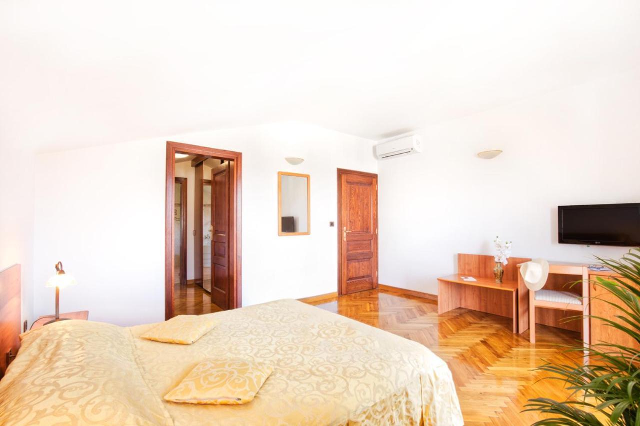 Villa Sveta Eufemija Bed end Breakfast II Rovinj Exteriör bild